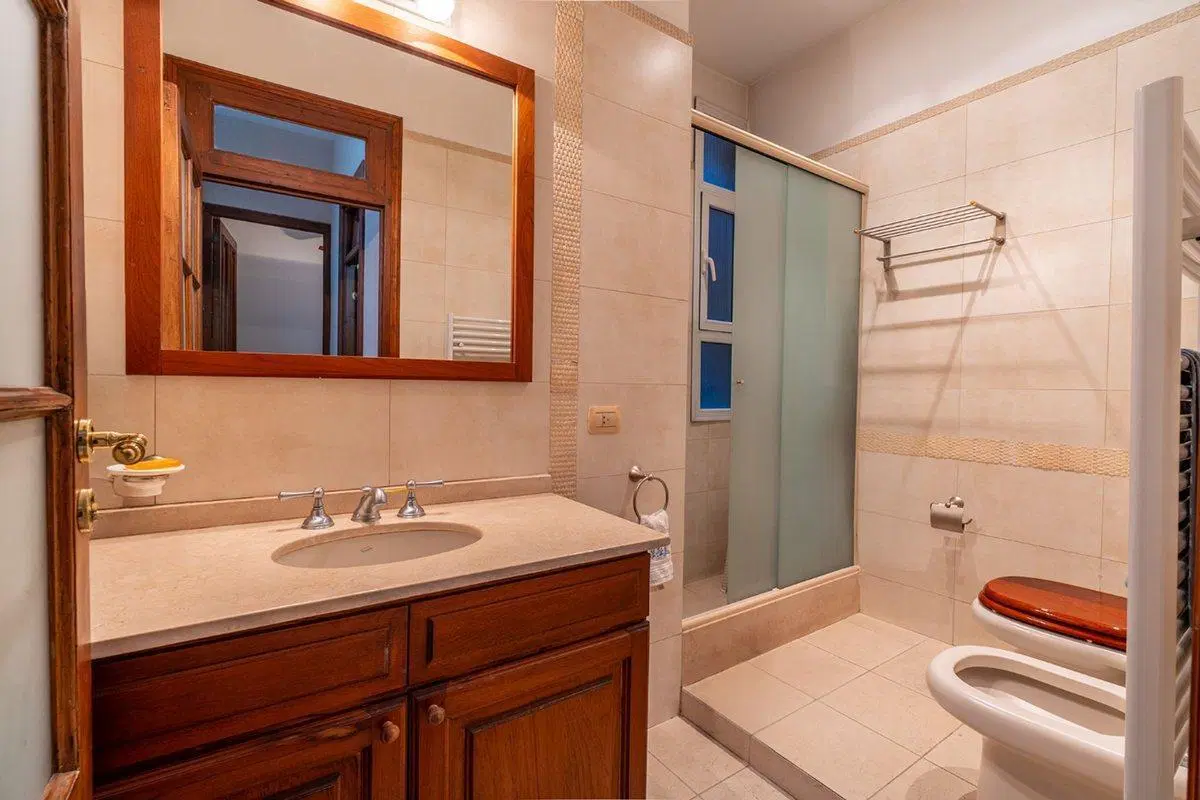 VENTA SEMI PISO 4 AMBIENTES SAN TELMO CON BALCON 4