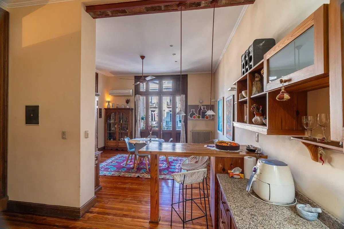 VENTA SEMI PISO 4 AMBIENTES SAN TELMO CON BALCON 5