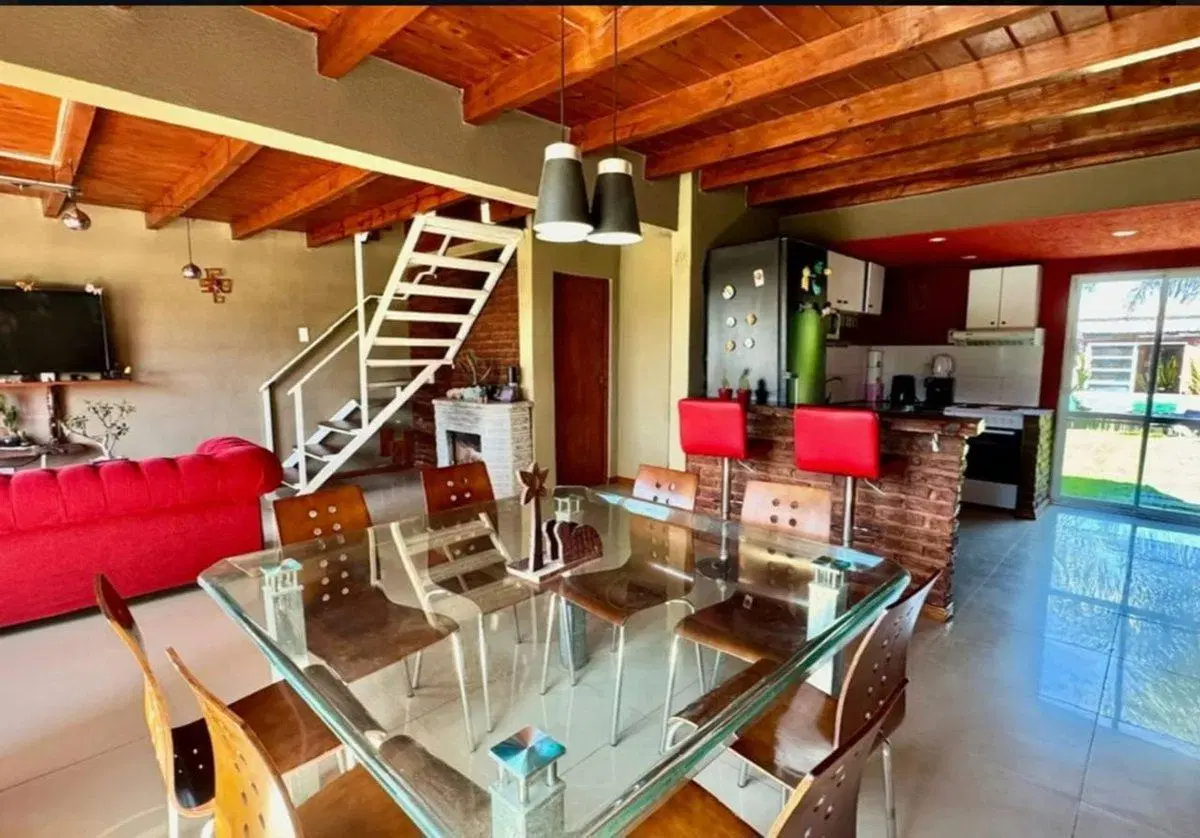 Venta Casa 5 ambientes San Vicente 3