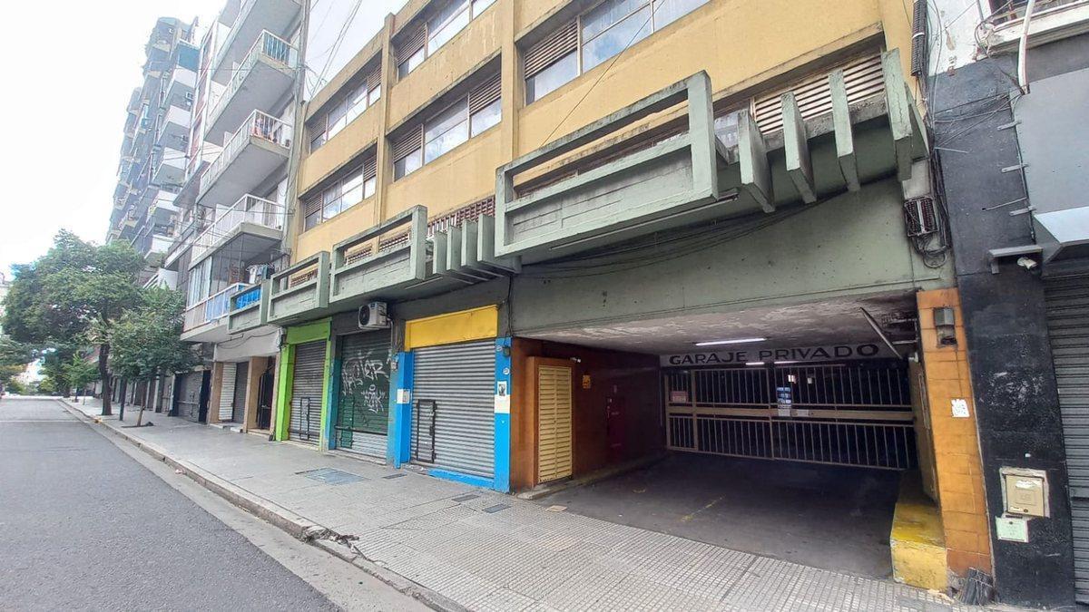VENTA DE COCHERA CUBIERTA BALVANERA