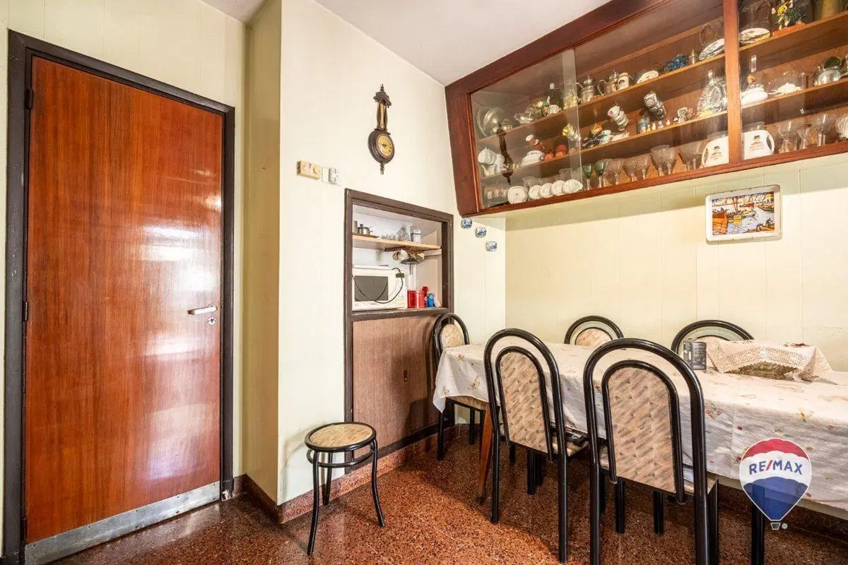 CASA 5 AMBIENTES-PATIO COCHERA-PARRILLA-TERRAZA 5