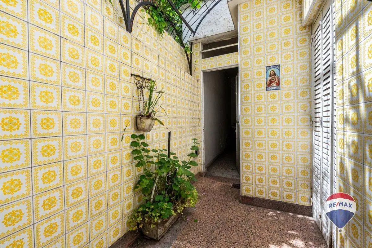 CASA 5 AMBIENTES-PATIO COCHERA-PARRILLA-TERRAZA 3