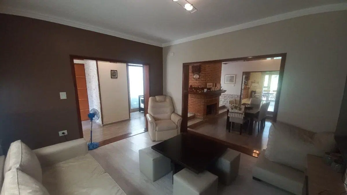 VENTA CASA SAN VICENTE 5 AMBIENTES 4