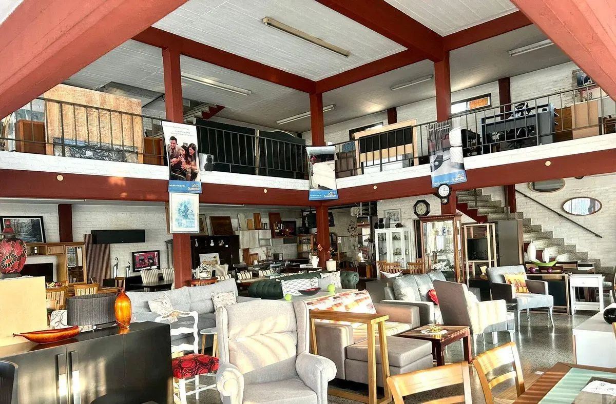 VENTA EXCELENTE LOCAL COMERCIAL EN BERAZATEGUI 2