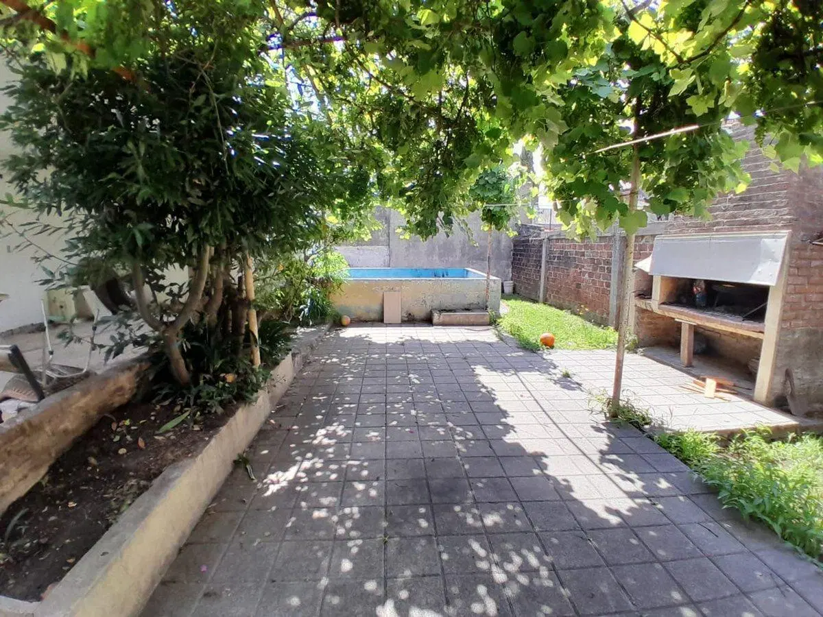 VENTA CASA 3 AMB/ LOMAS DE ZAMORA/ OPORTUNIDAD 4