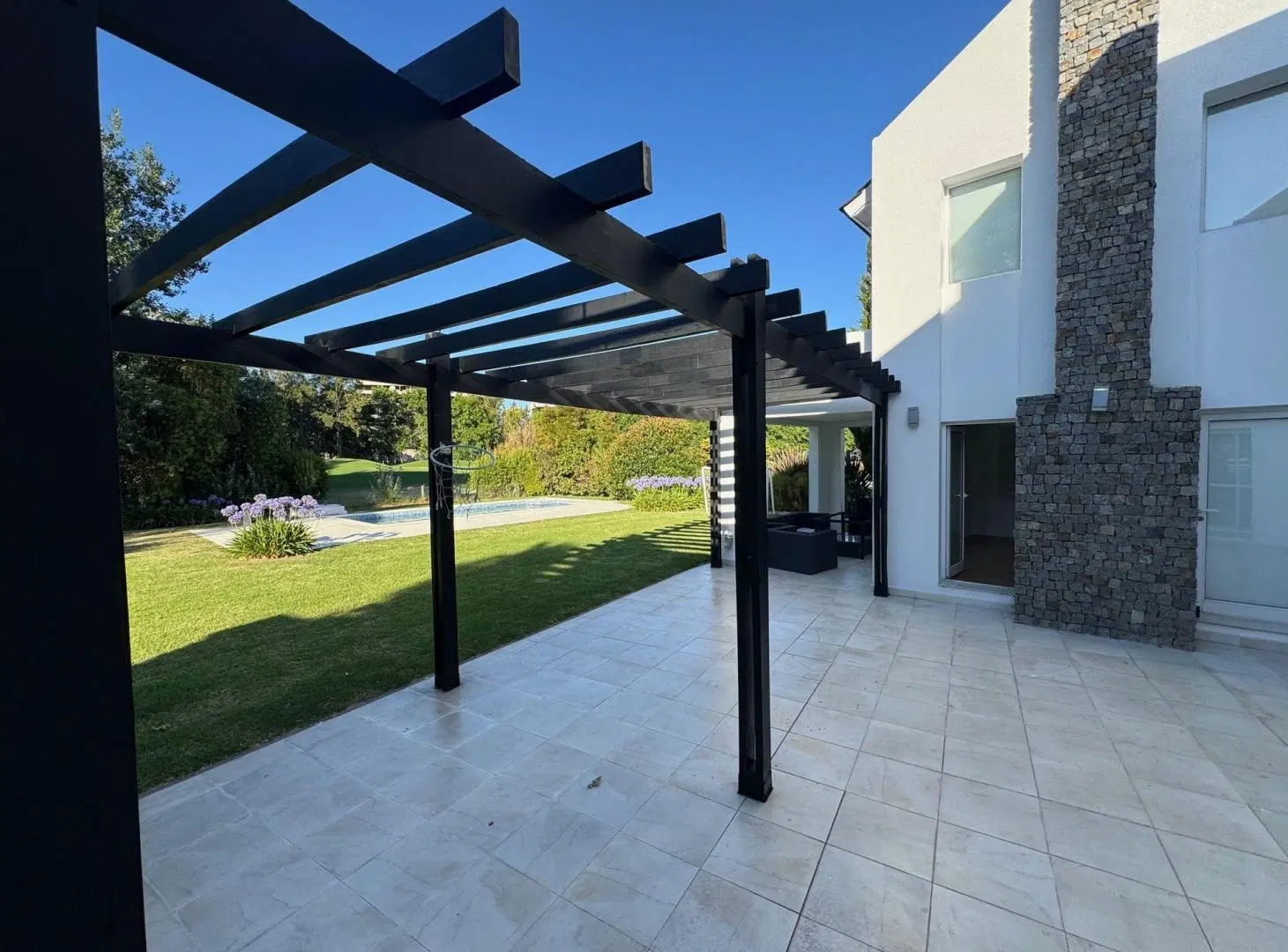 VENTA CASA COUNTRY ABRIL EL HIPICO 5 AMB. PISCINA 5