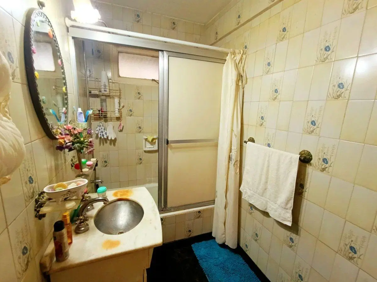 Venta - Flores Depto 4 ambientes con balcon 4