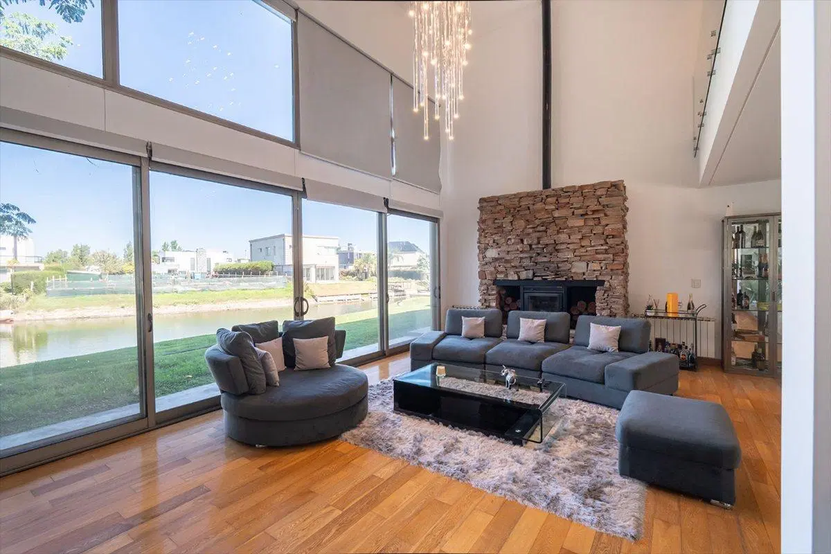 VENTA CASA GOLONDRINAS 4 AMBIENTES AL LAGO 3