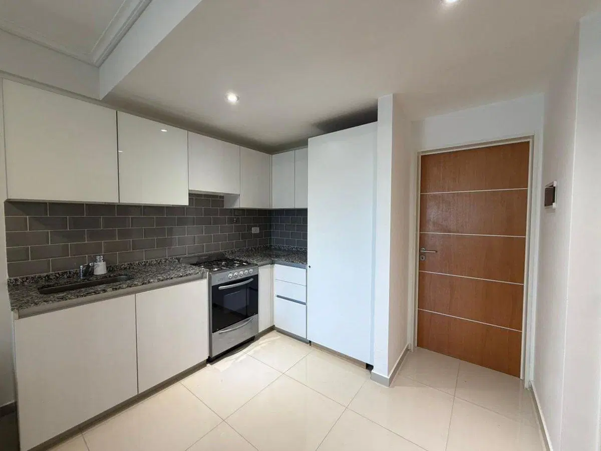 VENTA MONOAMBIENTE DEPARTAMENTO 32 M2 MATADEROS 4