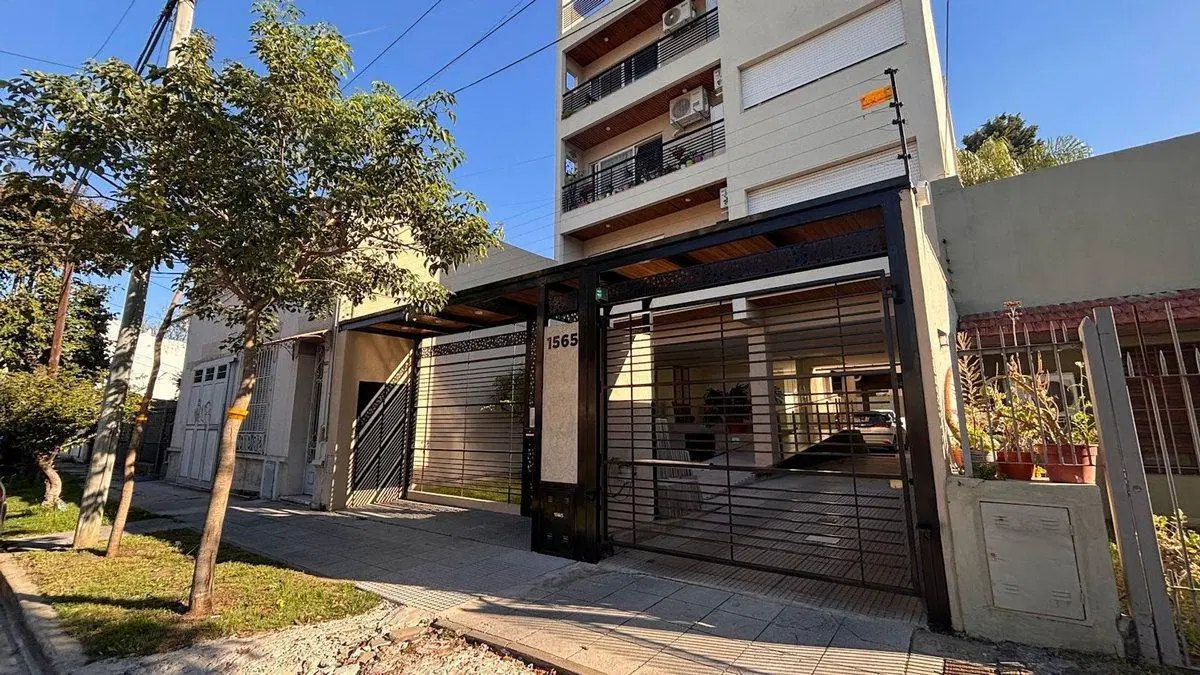 VENTA SEMIPISO 3 AMBIENTES BALCON COCHERA QUILMES 3