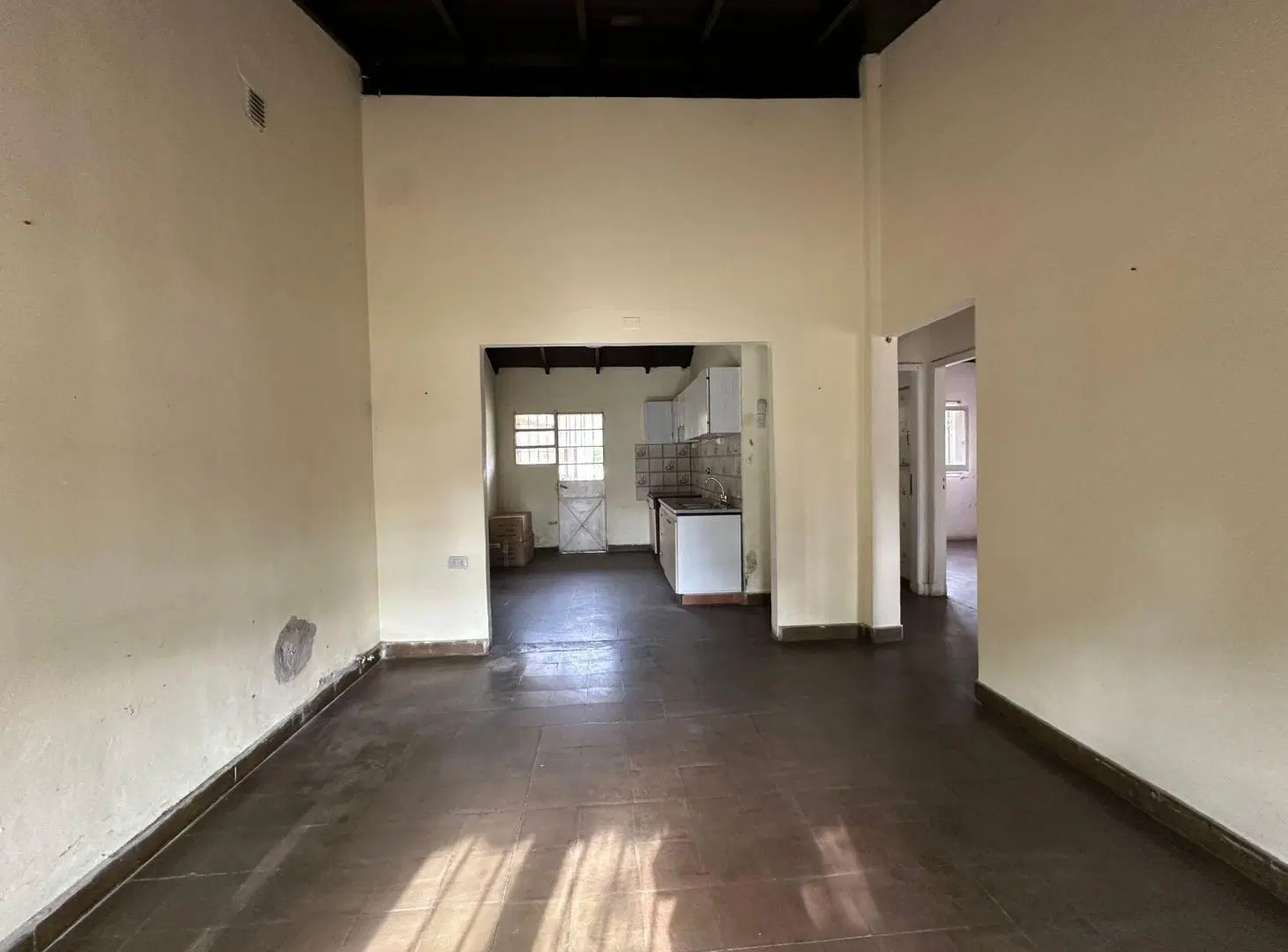 Venta casa 3 Amb c/parque, Lote de 10x46 Llavallol 8