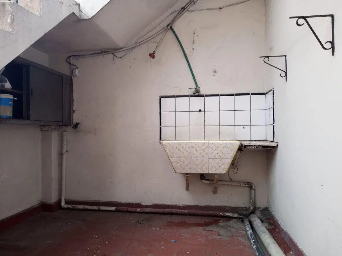 VENTA PH 2 AMB c/PATIO y TERRAZA - SARANDÍ 4