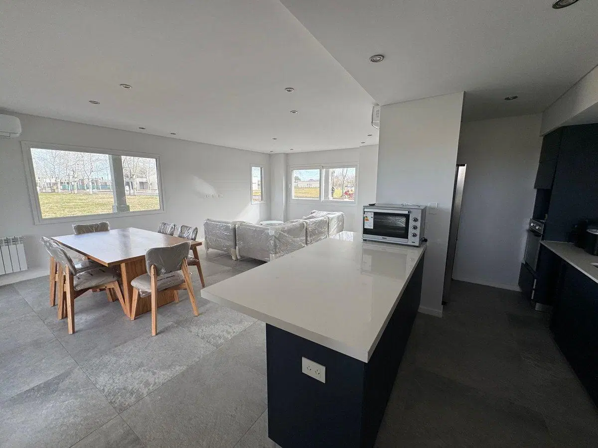 VENTA CASA HARAS DEL SUR 3 C/ PILETA 3 DORMITORIOS 3