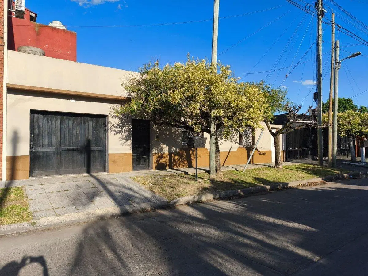 VENTA PH TIPO CASA 3AMB  + GALPON/GARAGE 4 AUTOS 2