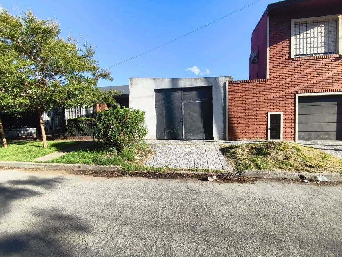 VENTA PH TIPO CASA 3AMB  + GALPON/GARAGE 4 AUTOS 5