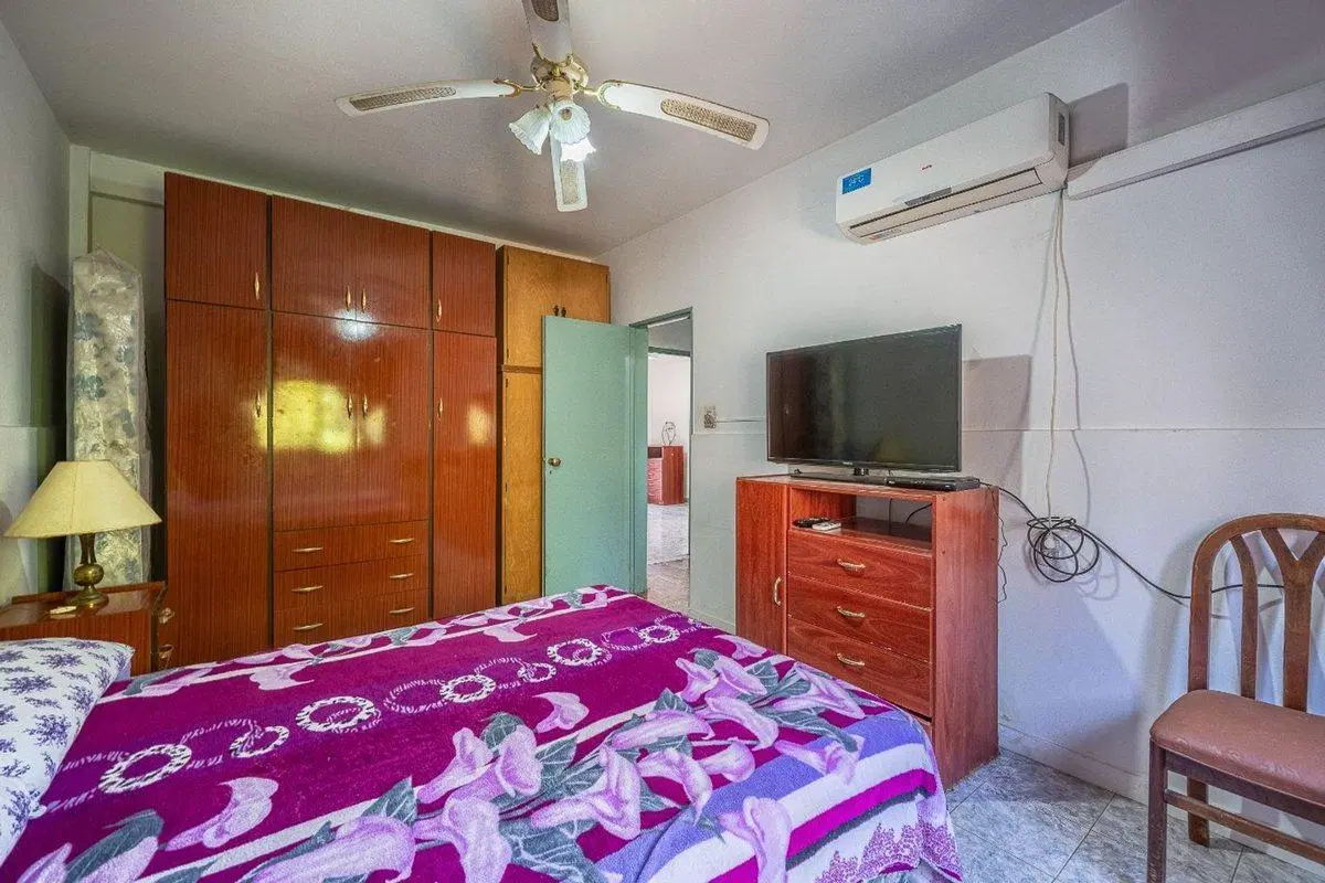 VENTA CASA 4 AMB. BERTAZATEGUI PATIO-PARRILLA 4