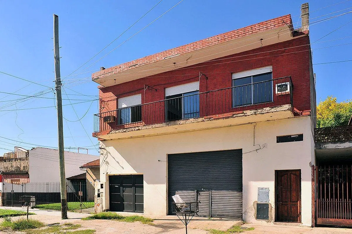 VENTA PH EN PLANTA ALTA VILLA DOMINICO AVELLANEDA 3