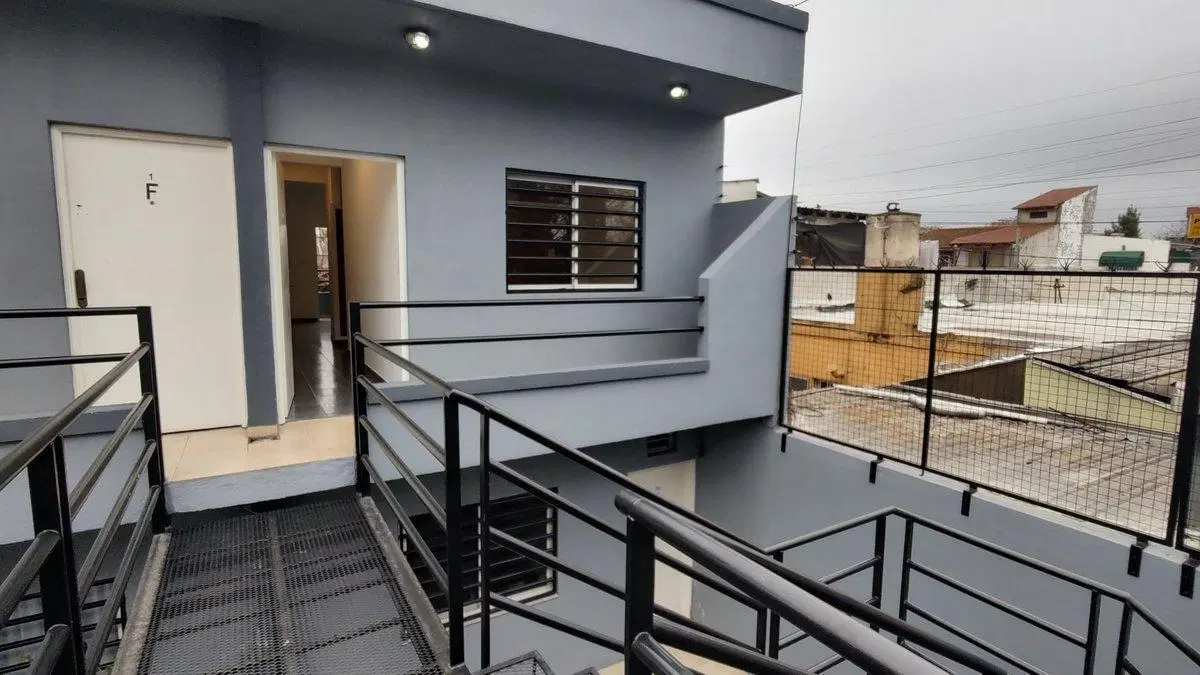 Venta PH 2 AMBIENTES QUILMES OSTE CON BALCÓN 2