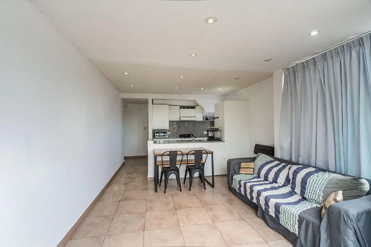 VENTA PH 2 AMB. EN PLANTA ALTA BERNAL E.  QUILMES 2