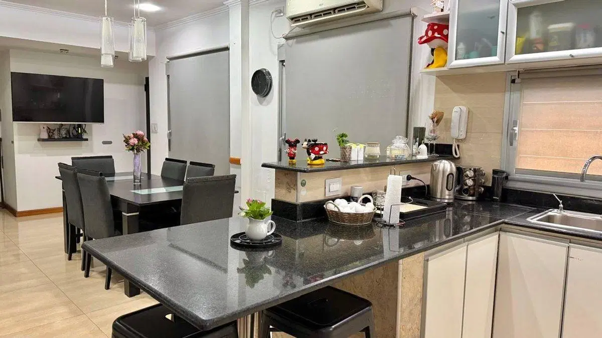 CASA 6 AMBIENTES CON PATIO EN VENTA WILDE 2