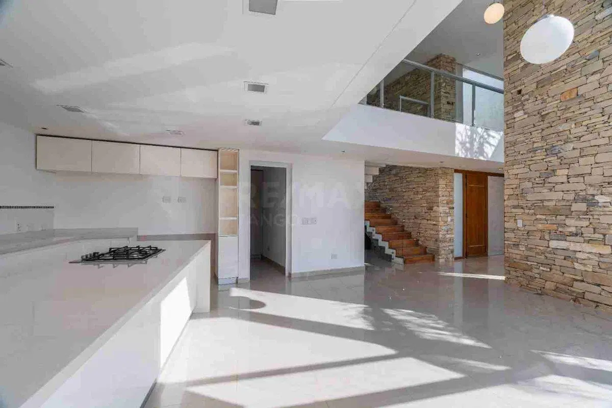 VENTA CASA  CANNING 4