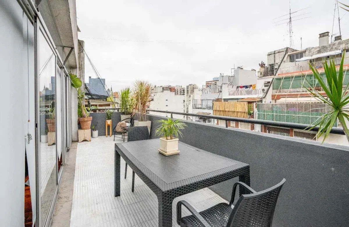 VENTA MONOAMBIENTE DIVISIBLE CON BALCON EN PALERM0 3