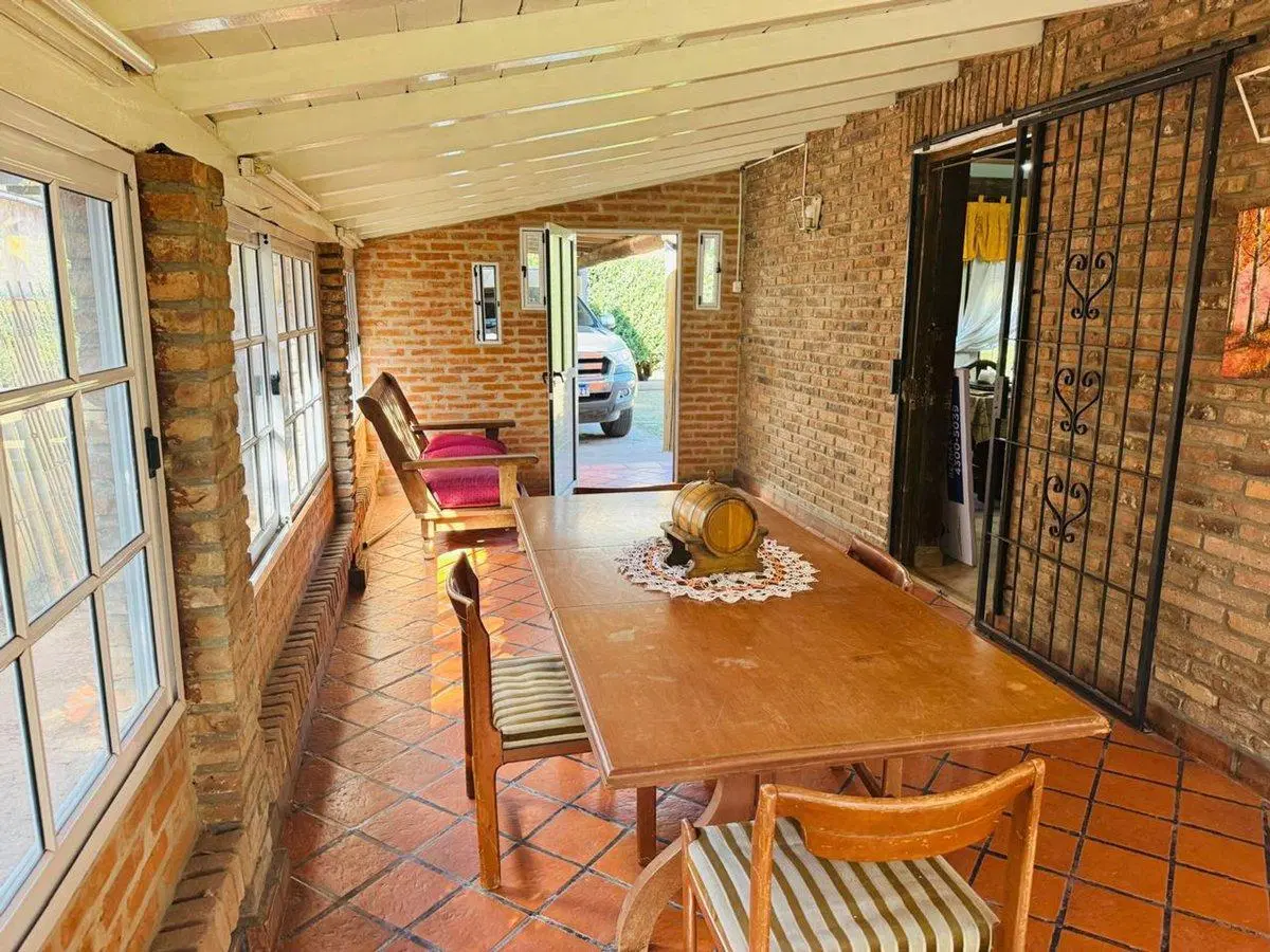 CASA EN VENTA 6 AMBIENTES LA REJA MORENO 4
