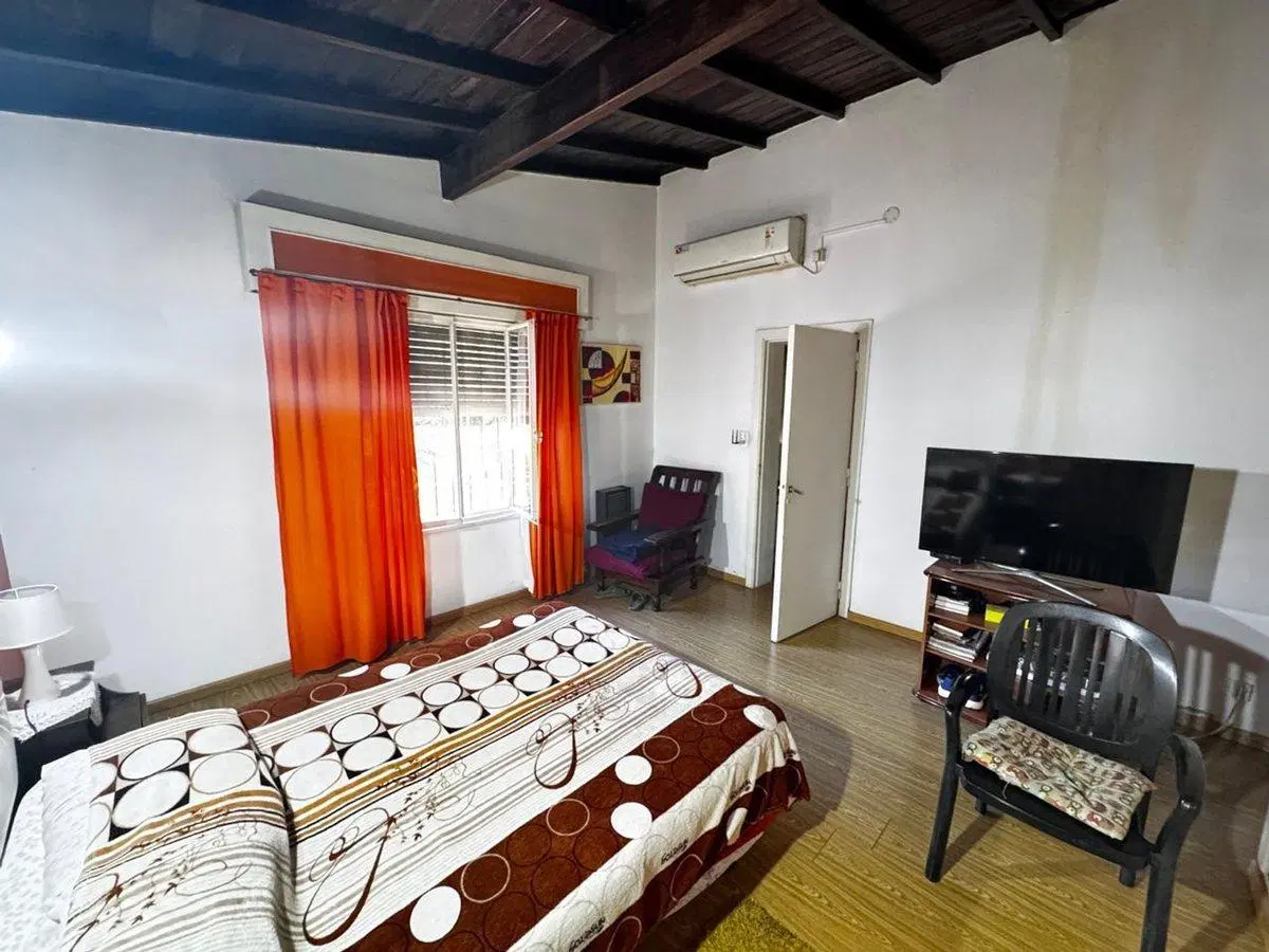 CASA EN VENTA 6 AMBIENTES LA REJA MORENO 2