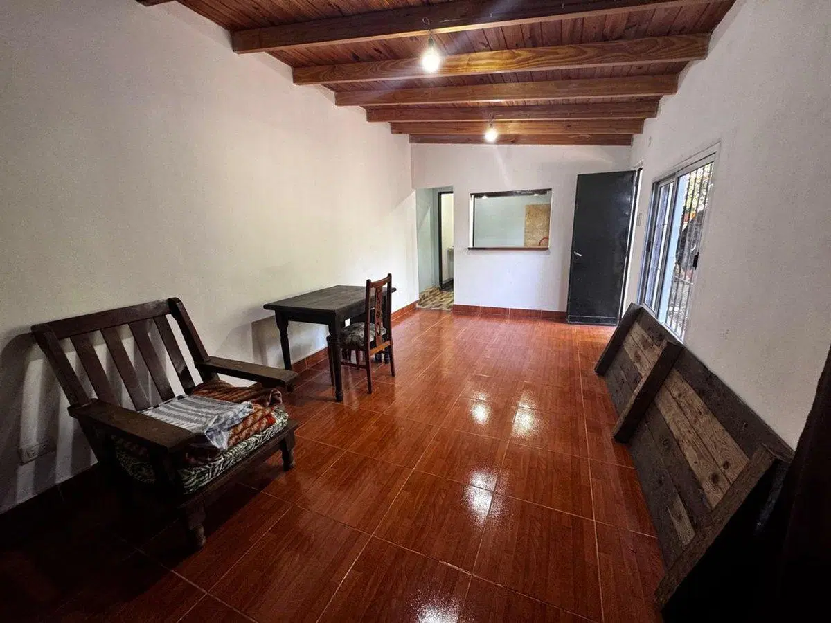 CASA EN VENTA 6 AMBIENTES LA REJA MORENO 5