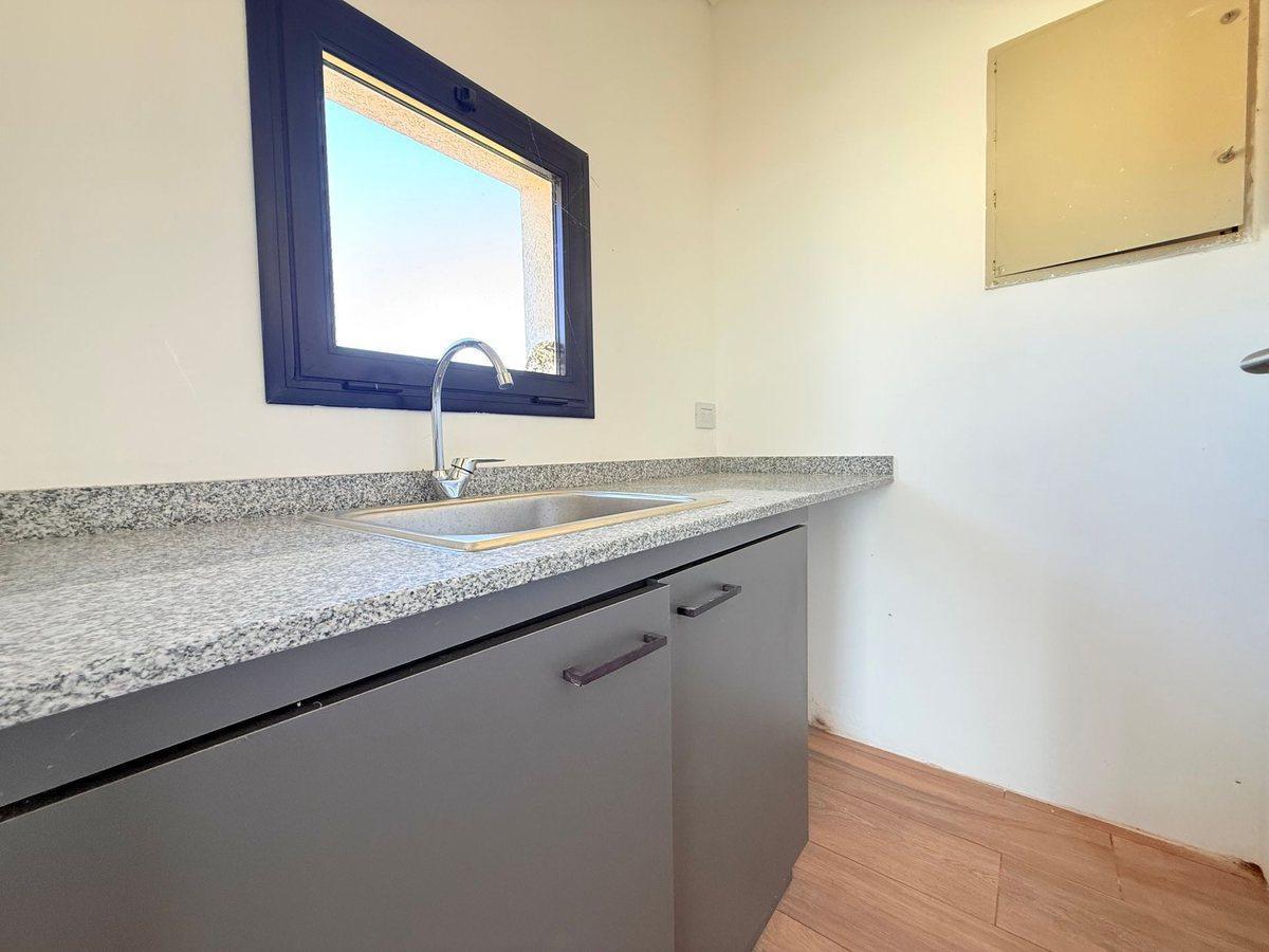 Foto de VENTA CASA 4 AMBIENTES EL REBENQUE, imagen 4