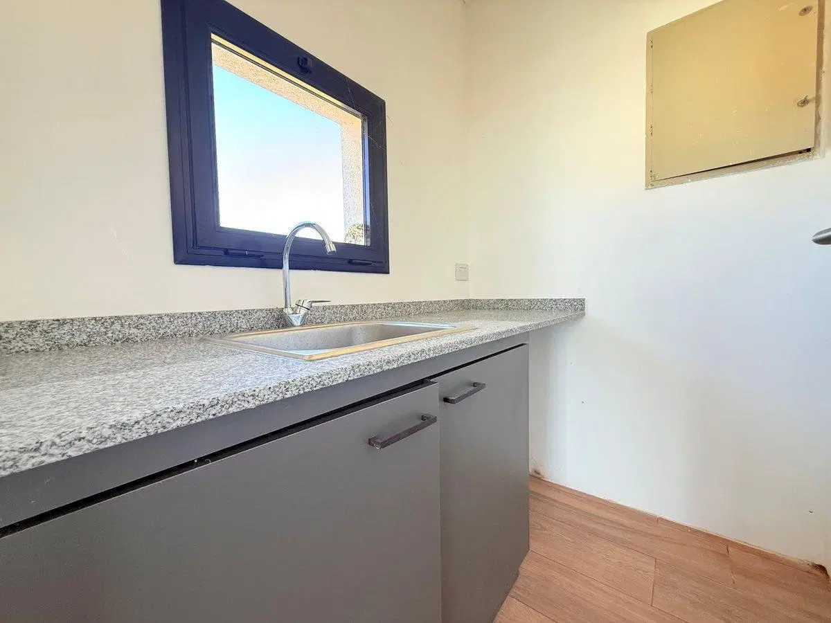 VENTA CASA 4 AMBIENTES EL REBENQUE 3