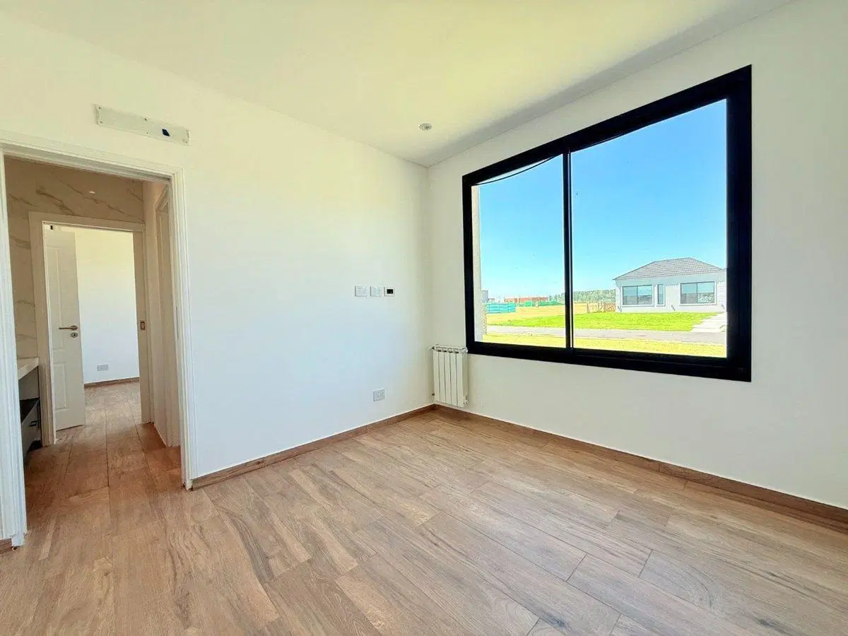 VENTA CASA 4 AMBIENTES EL REBENQUE 5