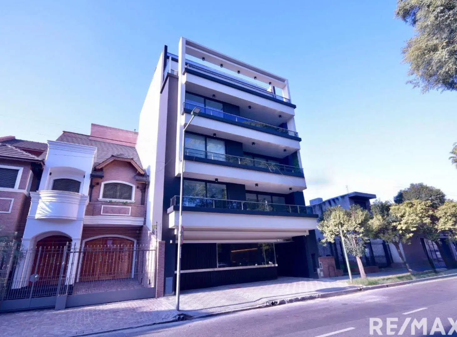 BARRIO NAON 4 AMB 131 M2 PATIO ESTRENAR CATEGORIA 4