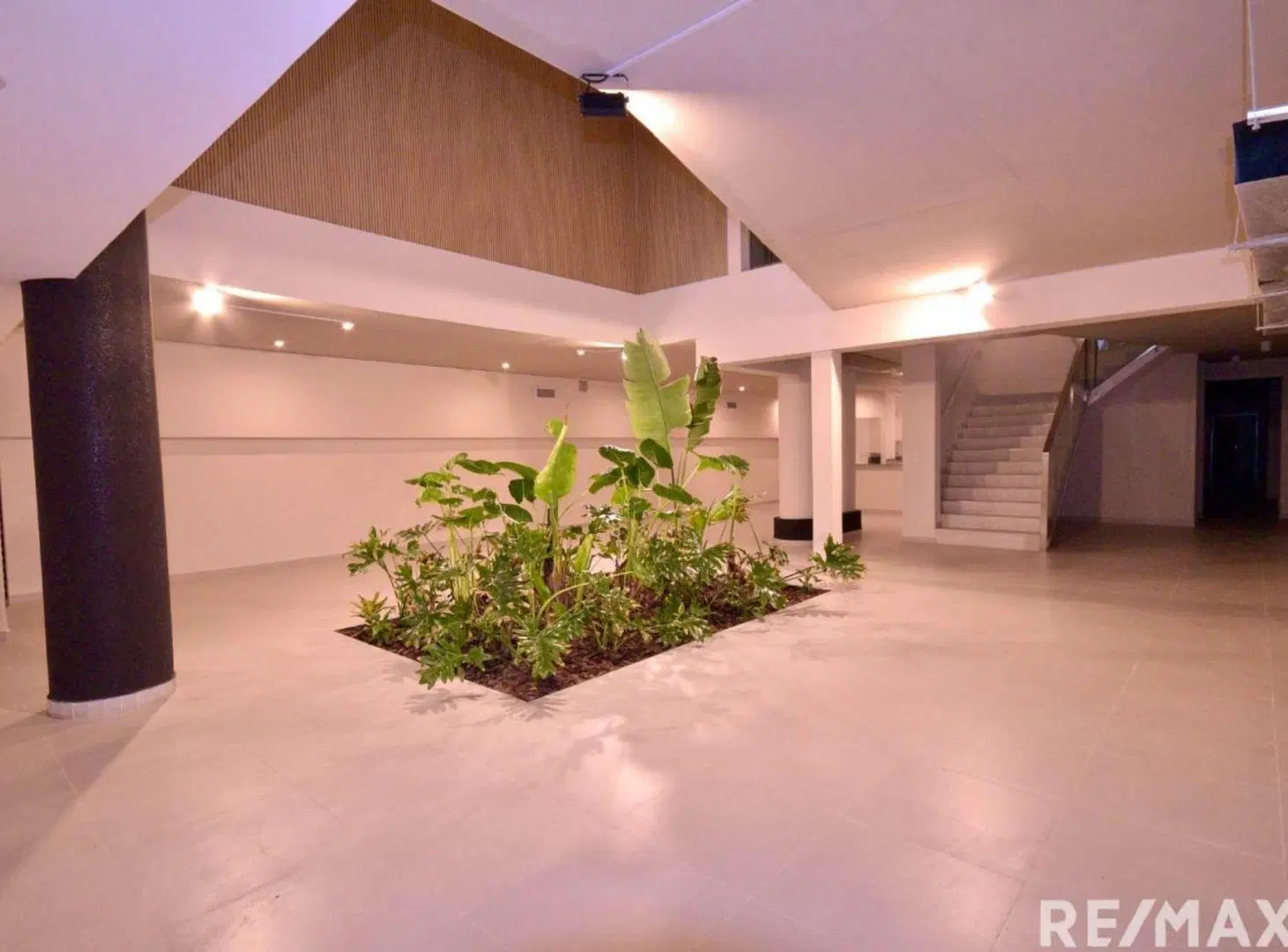 BARRIO NAON 4 AMB 131 M2 PATIO ESTRENAR CATEGORIA 5