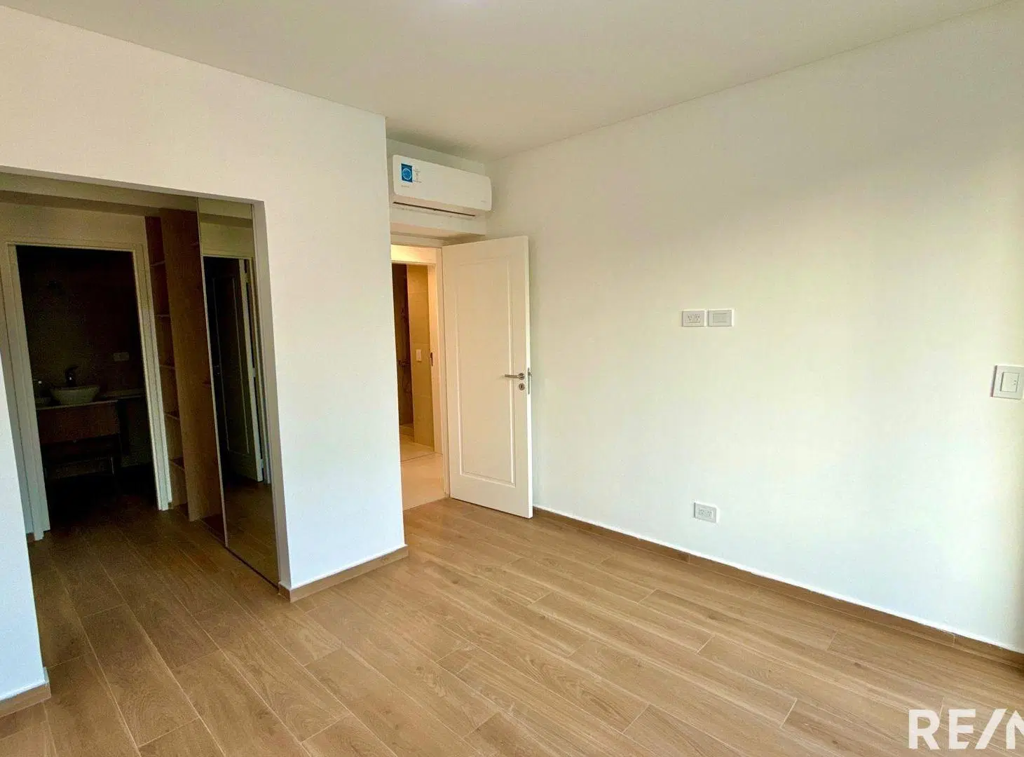 BARRIO NAON VENTA 3 AMB 93 M2 PISO ESTRENAR CATEG. 3