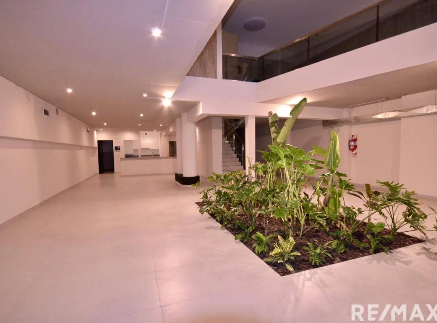 BARRIO NAON VENTA 3 AMB 93 M2 PISO ESTRENAR CATEG. 4