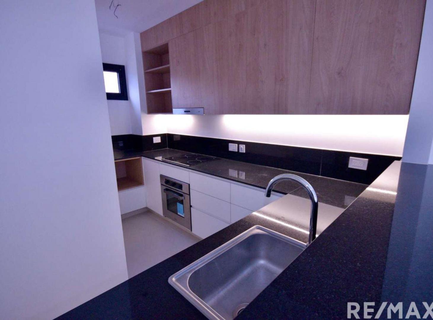 BARRIO NAON VENTA 3 AMB 93 M2 PISO ESTRENAR CATEG.