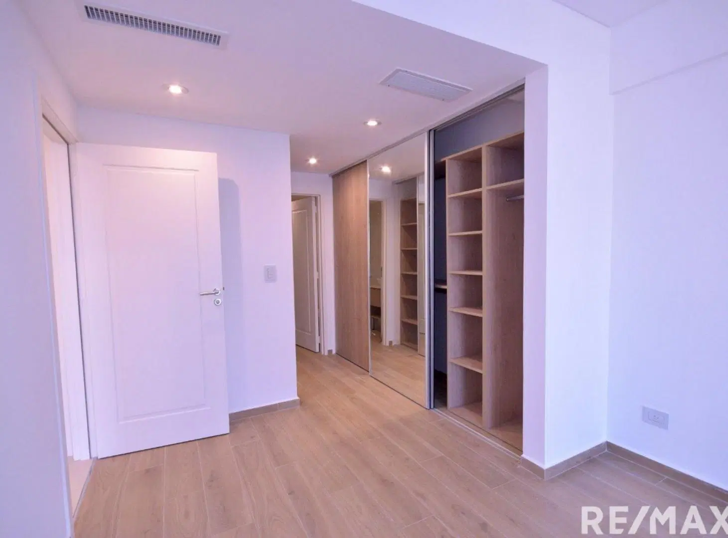 BARRIO NAON VENTA 4 AMB 120 M2 ESTRENAR CATEGORIA 3