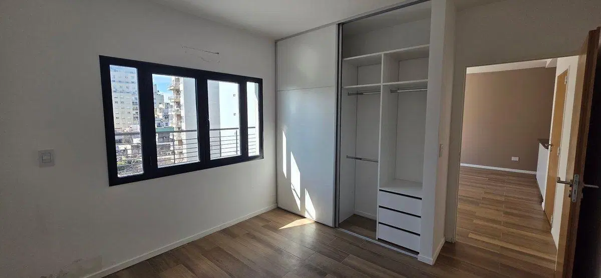 VENTA DEPARTAMENTO CHACARITA SEMIPISO 2 AMB EXC. 5