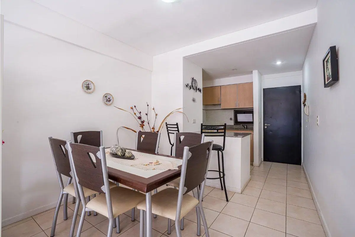 VENTA 2 AMBIENTES  EN CASEROS 3
