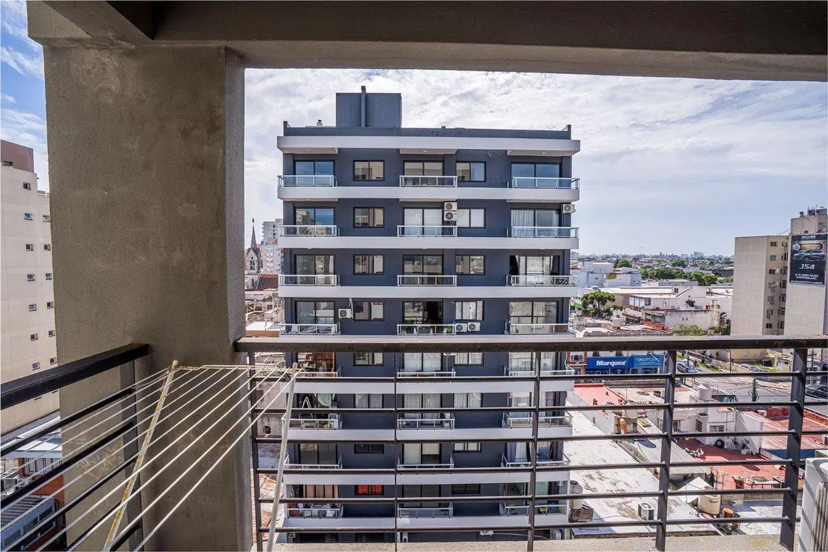 VENTA 2 AMBIENTES  EN CASEROS 4