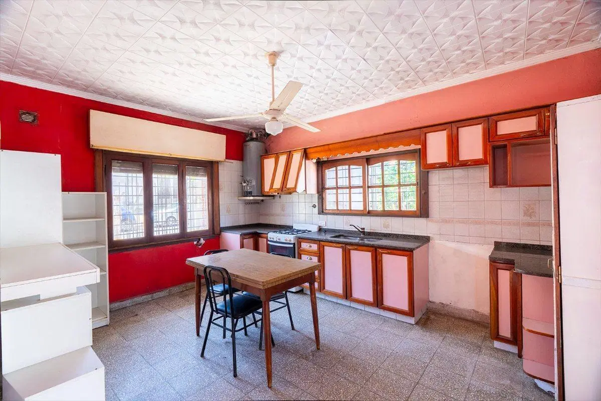 VENTA CASA 3 AMB  QUILMES COCHERA PATIO 2
