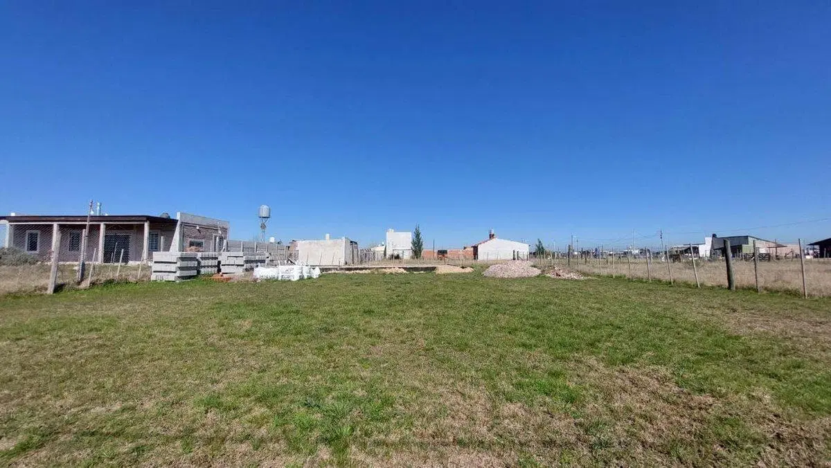 VENTA LOTE 600 M2 DOMSELAAR con materiales 4