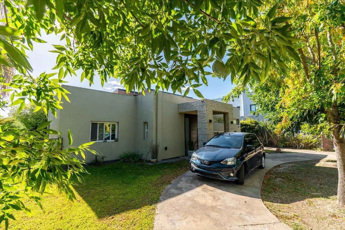 VENTA CASA 5 AMB LA HORQUETA DE ECHEVERRIA PISCINA 5