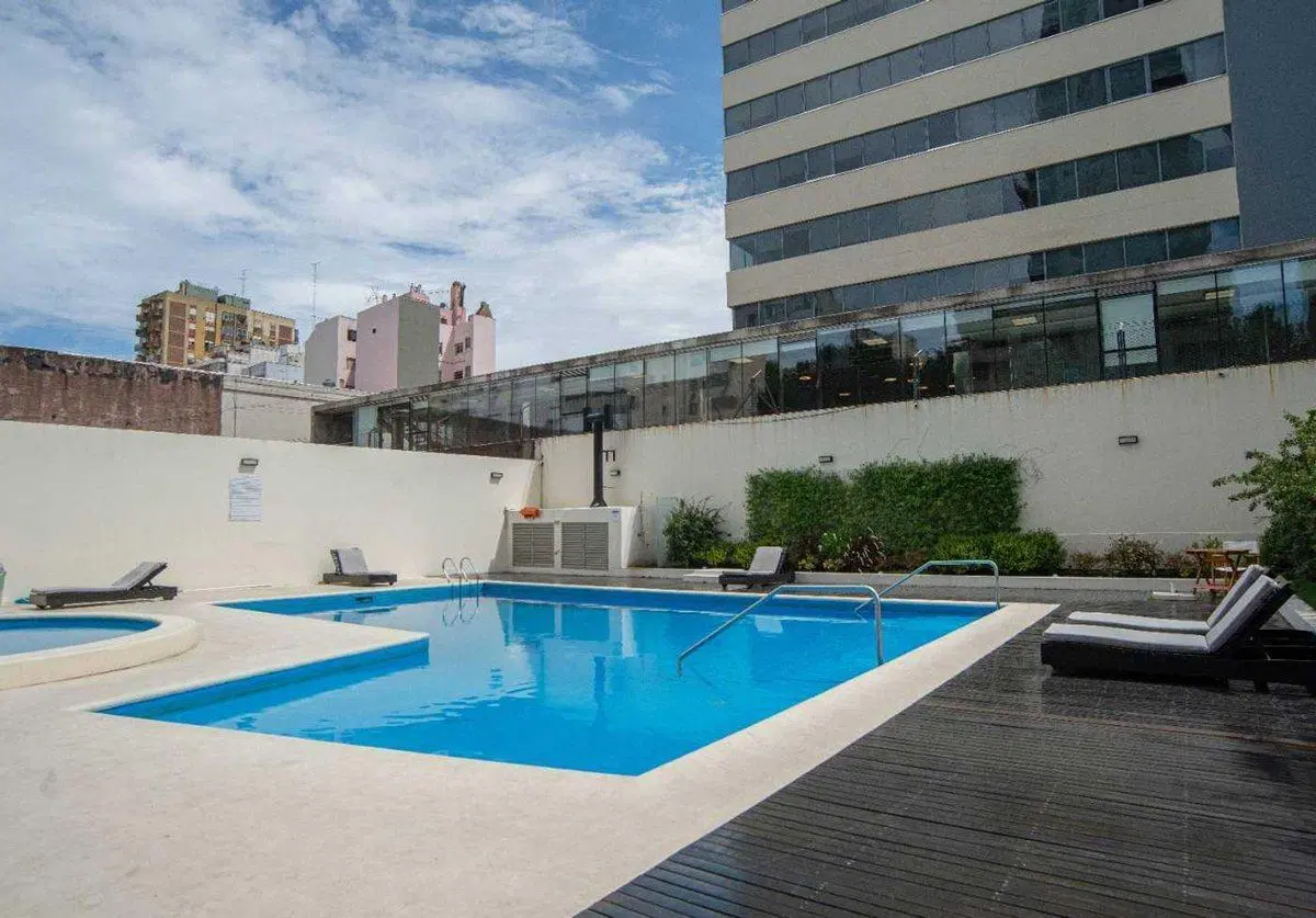 VENTA COMPLEJO SOLARES 3 AMBIENTES CON COCHERA 2