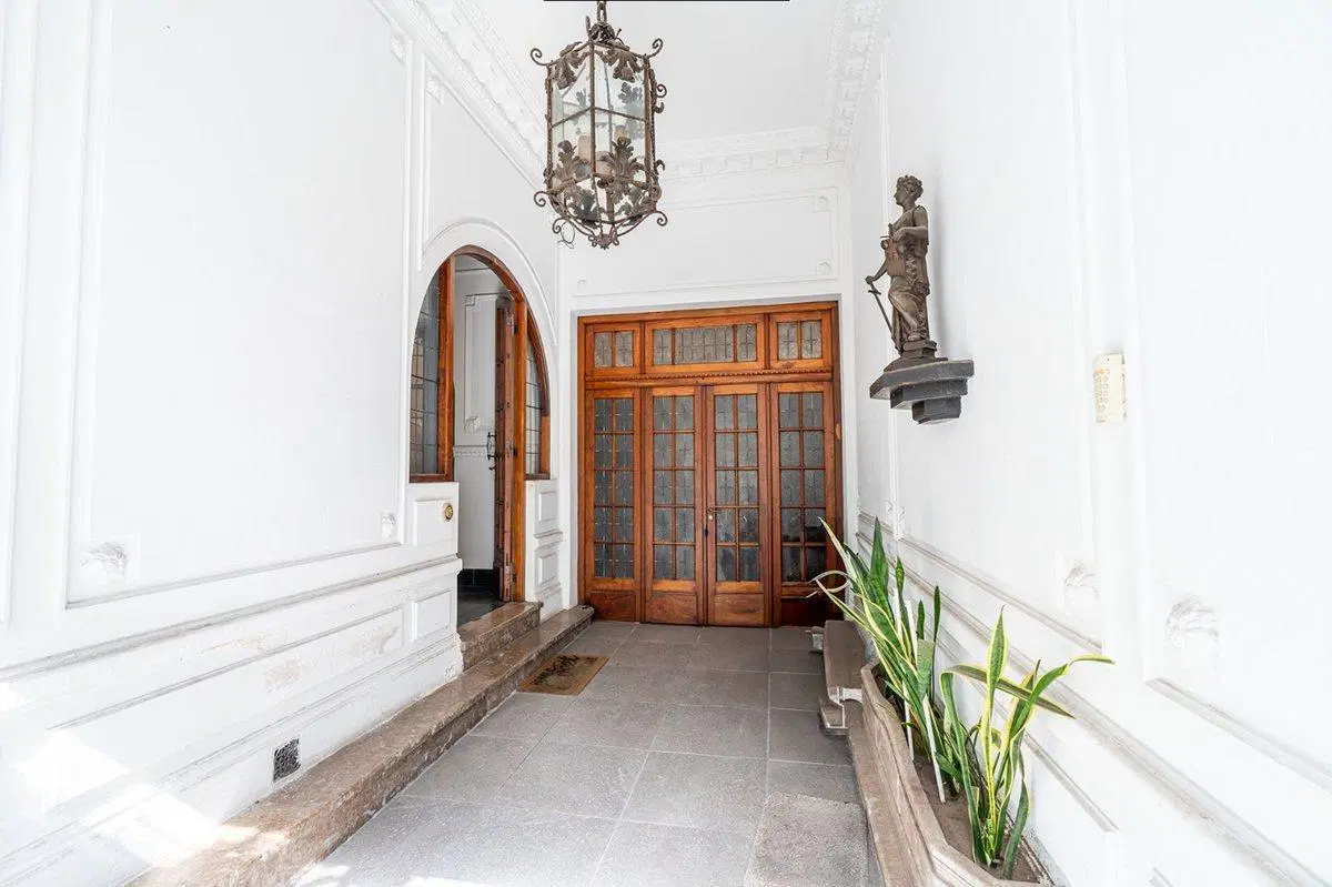 VENTA VELEZ SARSFIELD CASA 5 AMBIENTES EXCELENTE 4