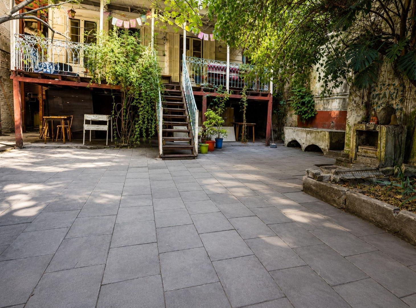 Venta casa 6 ambientes en Garibaldi 1675, La boca