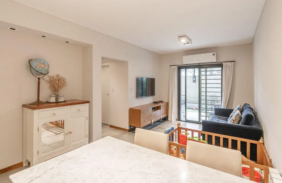 VENTA DEPTO 3 AMBIENTES CON COCHERA Y JARDÍN 2