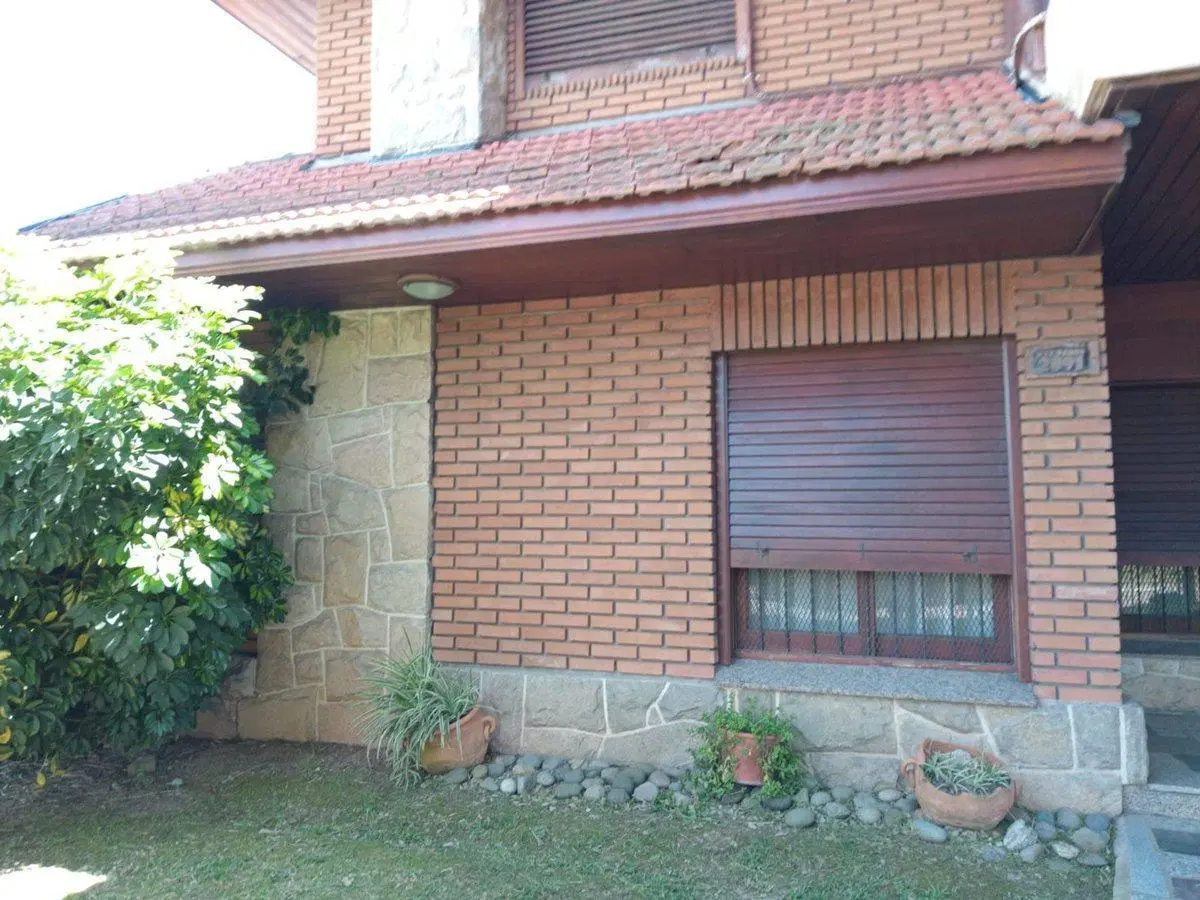 VENTA CASA 4 AMBIENTES CON DOS COCHERAS EN QUILMES 3