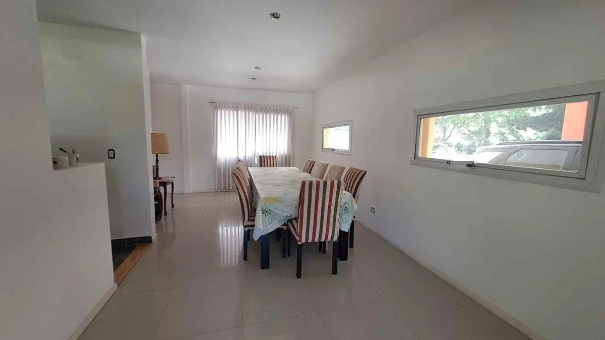 VENTA CASA 5 AMBIENTES 2